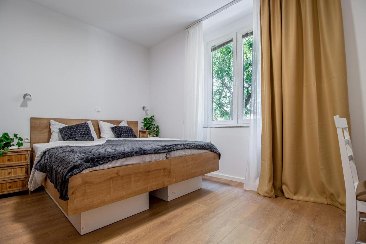 Apartments Euphoria East リエカ エクステリア 写真